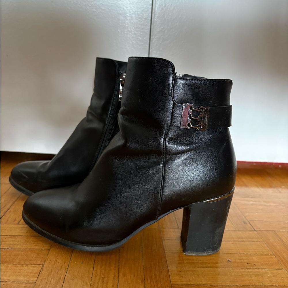 Women's Black Leather Ankle Boots with Block Heel